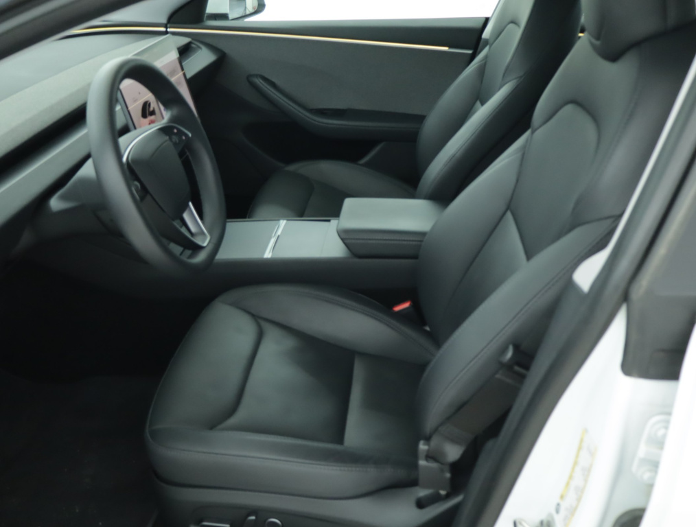 Tesla Model 3 2023 13