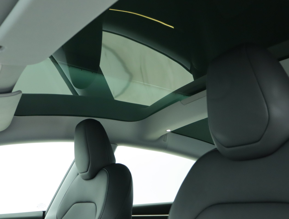 Tesla Model 3 2023 23