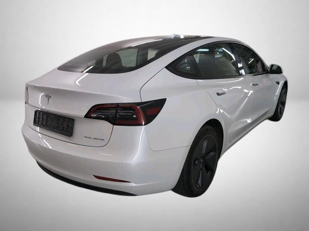 Tesla Model 3 4x4 2022 2