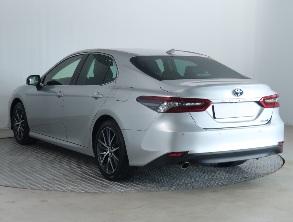 Toyota Camry 2.5 Hybrid 2022 5