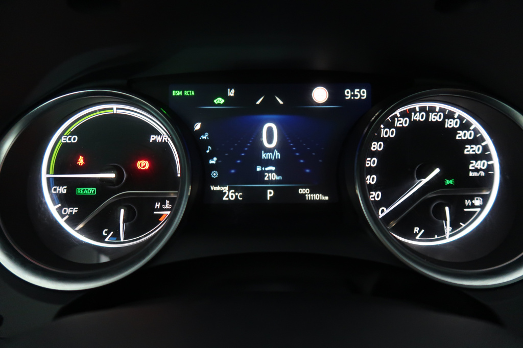 Toyota Camry 2.5 Hybrid 2022 14
