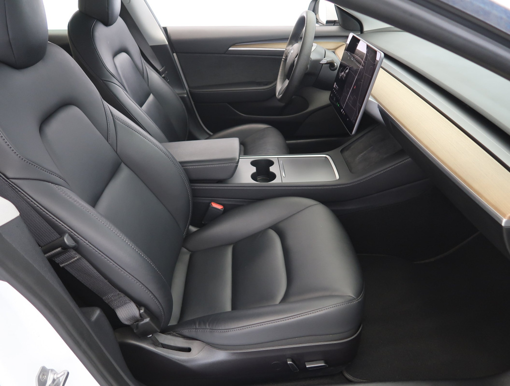 Tesla Model 3 4x4 2021 10