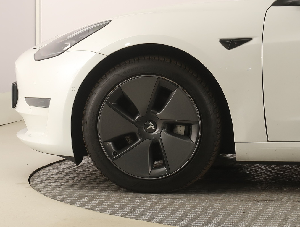 Tesla Model 3 4x4 2021 17