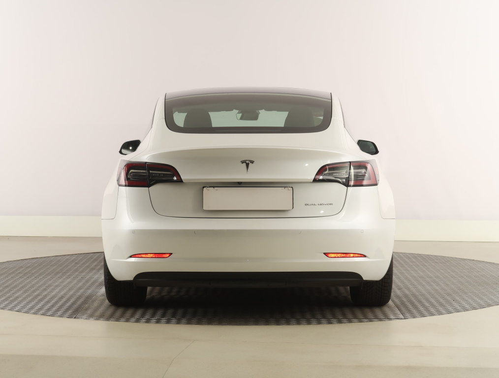 Tesla Model 3 4x4 2021 6