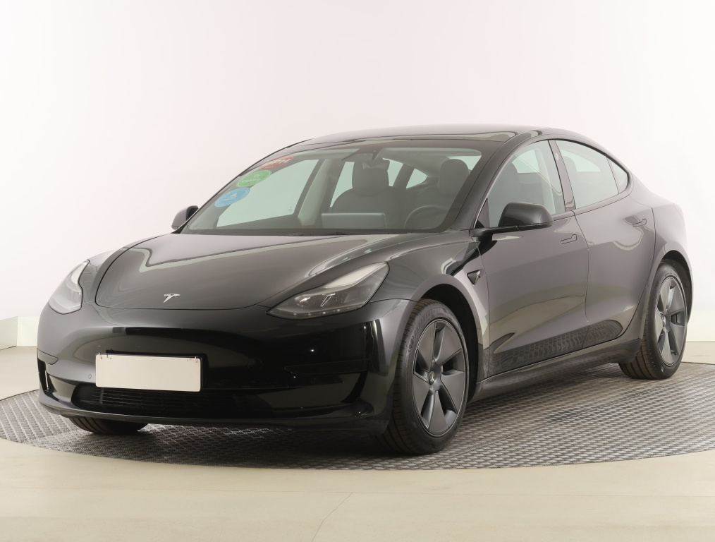 Tesla Model 3 2021 3
