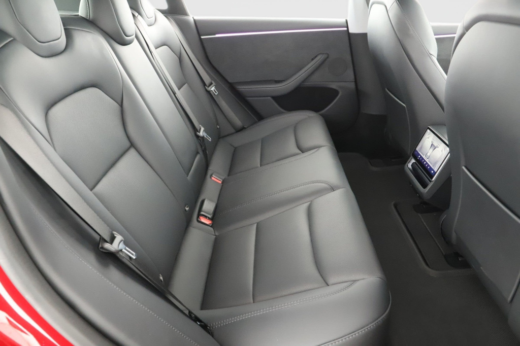 Tesla Model 3 4x4 2023 11