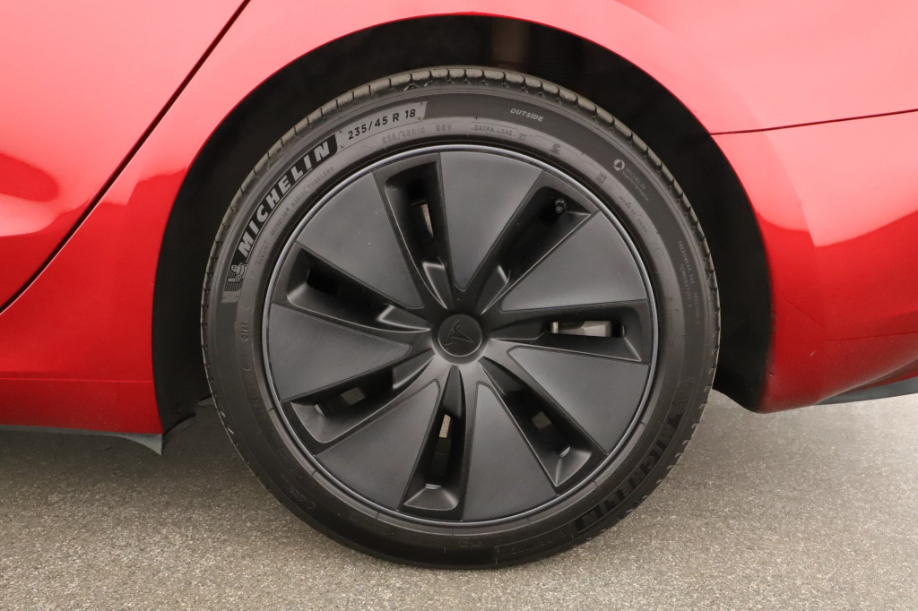 Tesla Model 3 4x4 2023 18