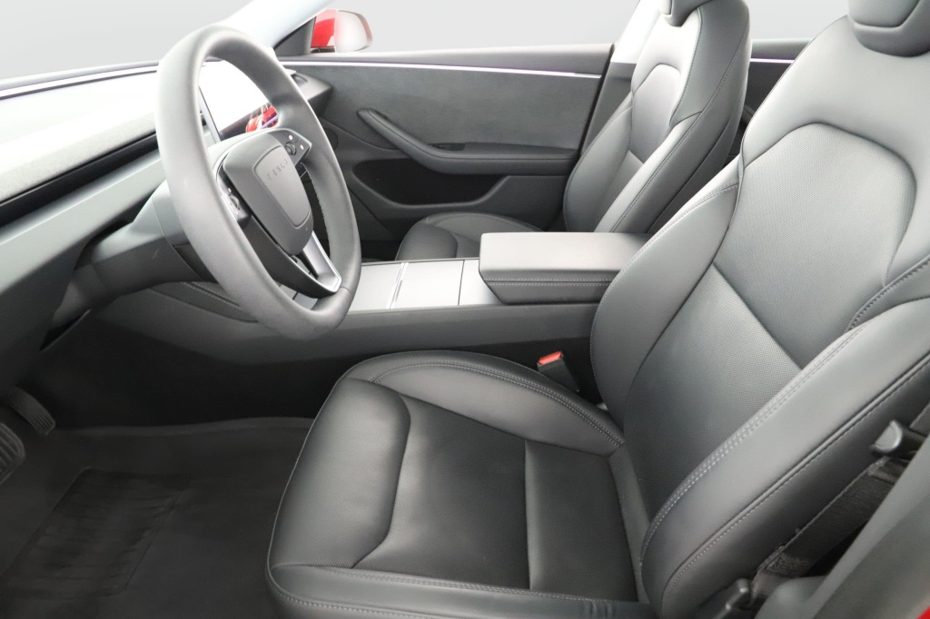 Tesla Model 3 4x4 2023 13