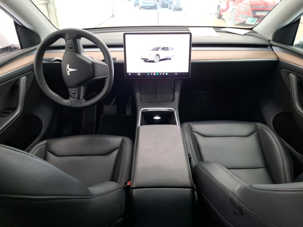 Tesla Model Y 4x4 2023 3