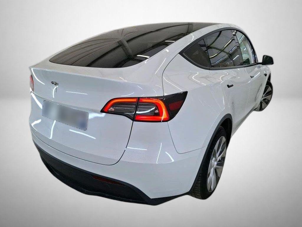 Tesla Model Y 4x4 2023 2