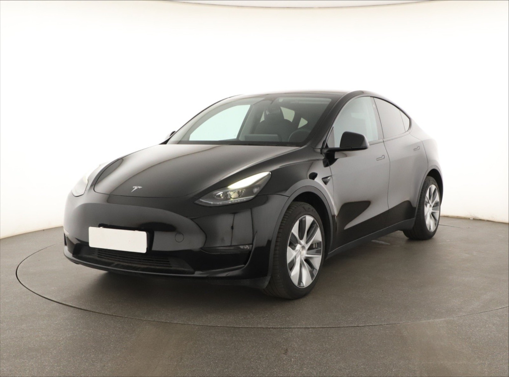 Tesla Model Y 4x4 2023 3