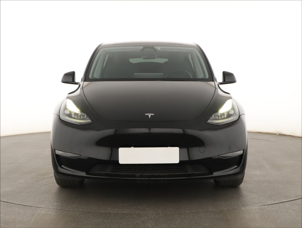 Tesla Model Y 4x4 2023 2