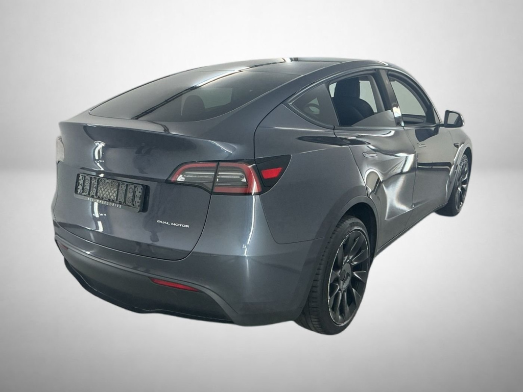 Tesla Model Y 4x4 2022 2