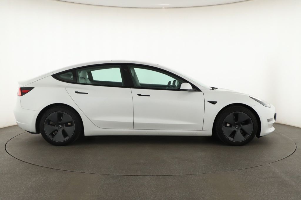 Tesla Model 3 4x4 2020 8