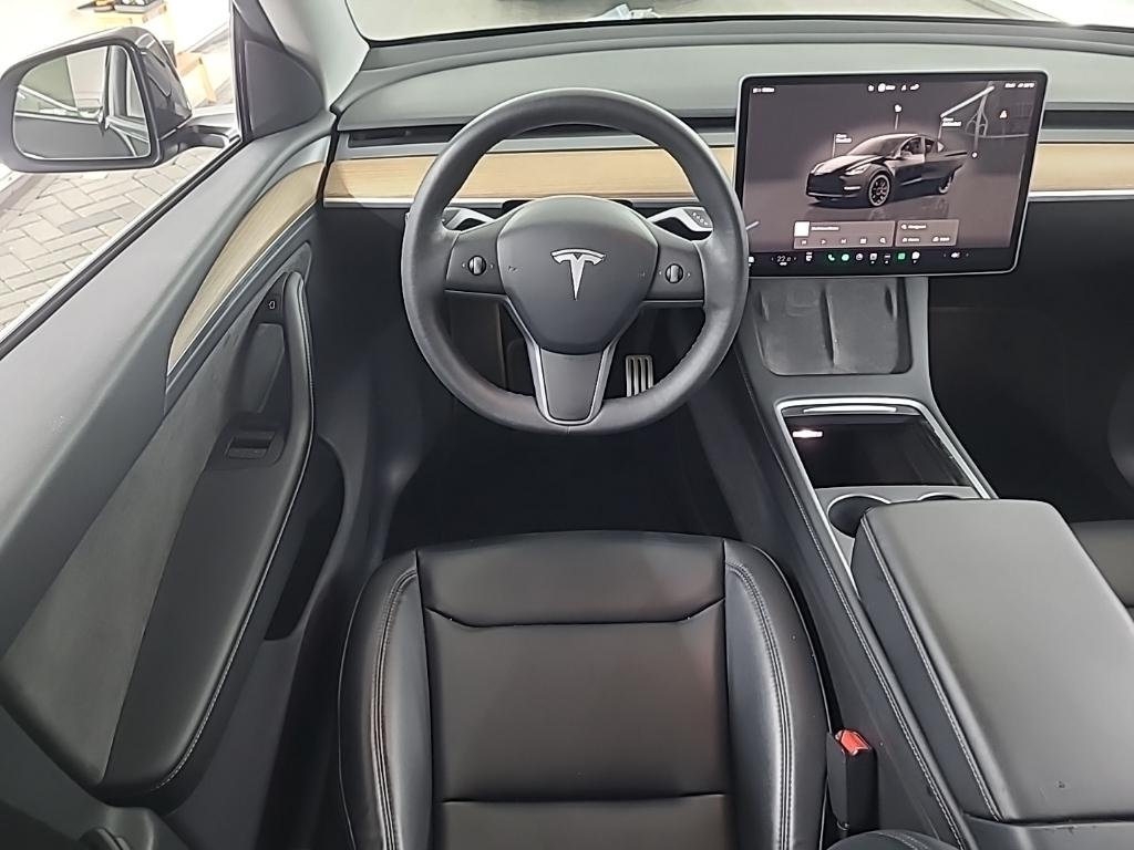 Tesla Model Y 4x4 2022 3