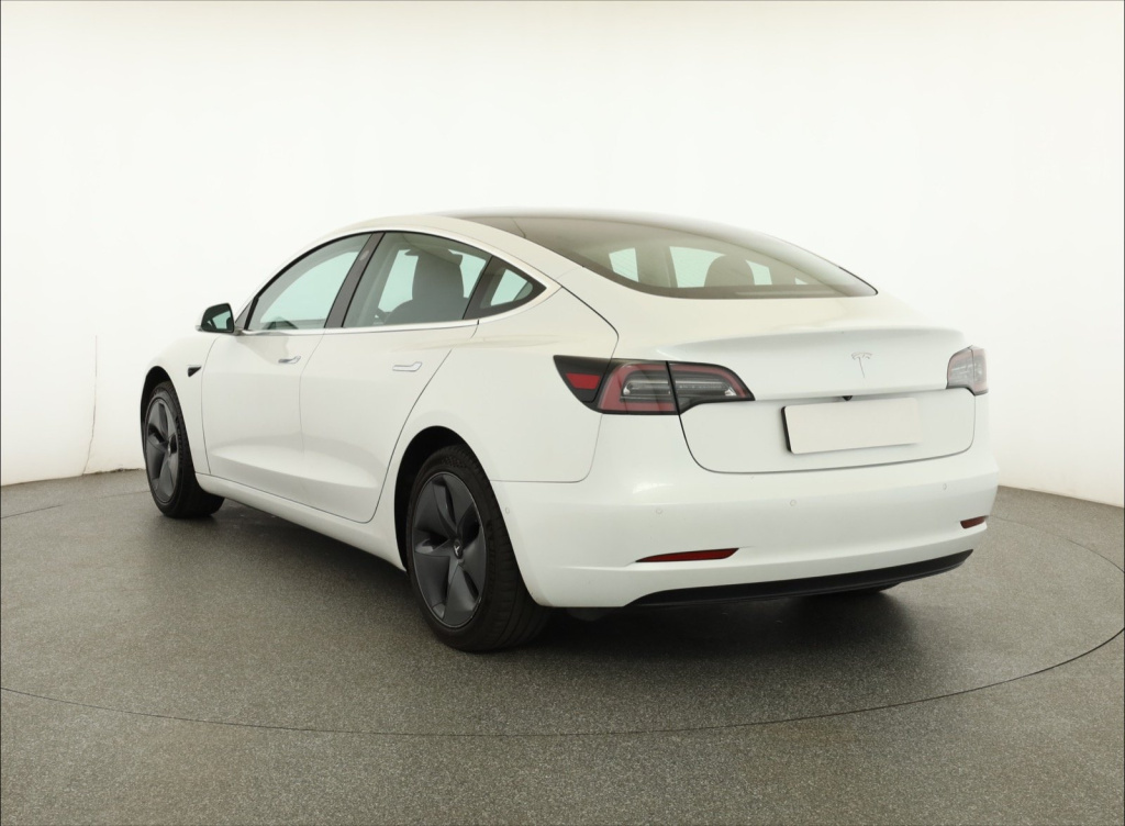 Tesla Model 3 2019 5