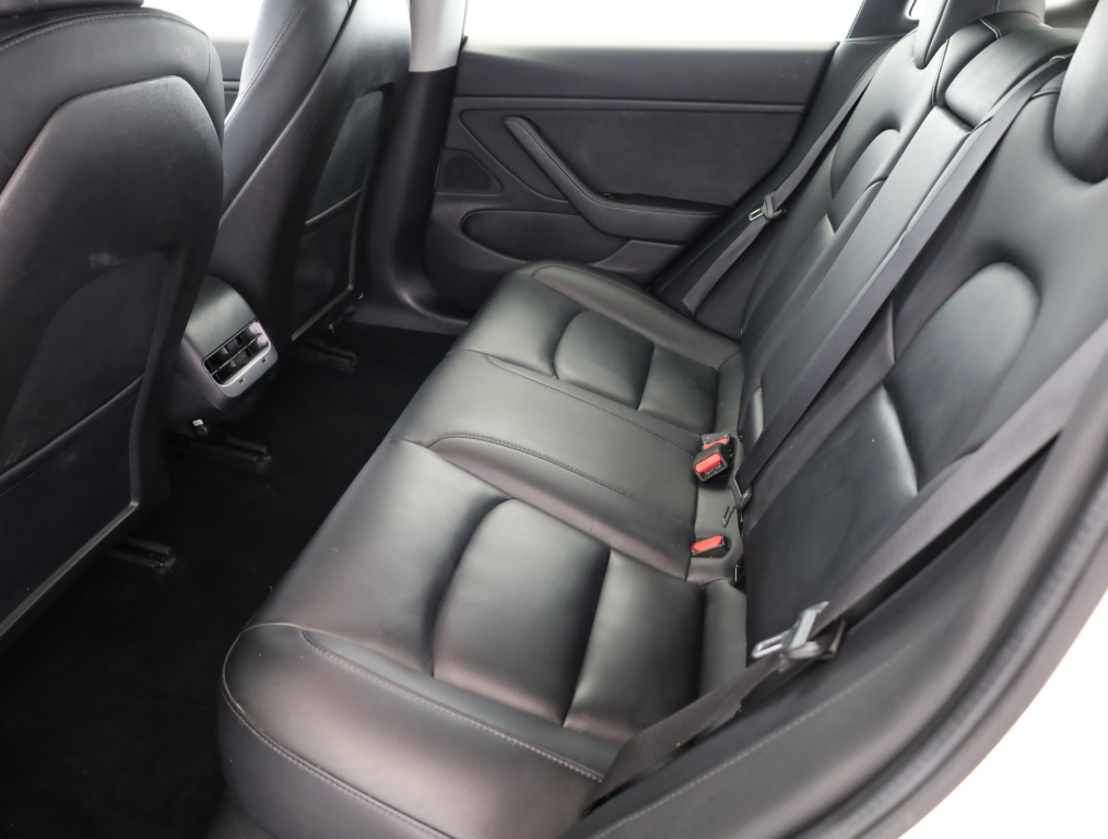 Tesla Model 3 2019 12