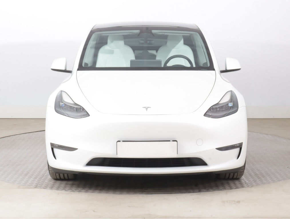 Tesla Model Y 4x4 2023 2