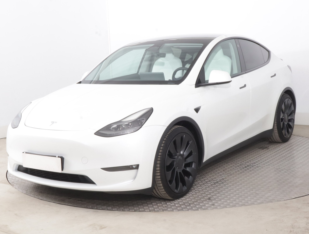 Tesla Model Y 4x4 2023 3