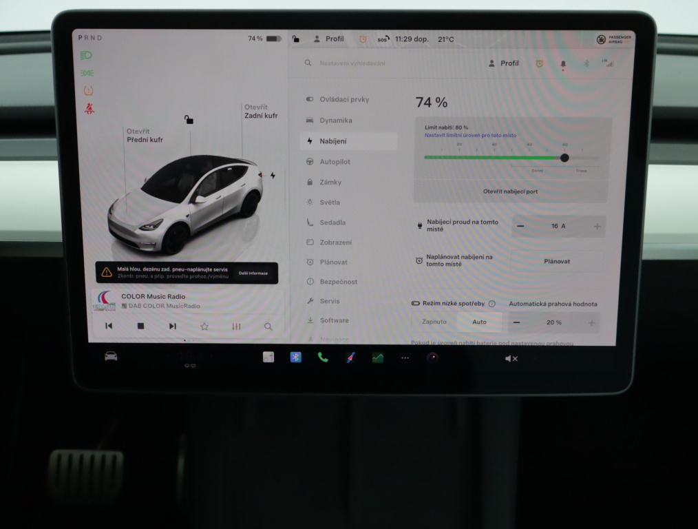 Tesla Model Y 4x4 2023 14