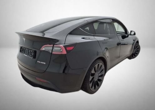Tesla Model Y 4x4 2023 2