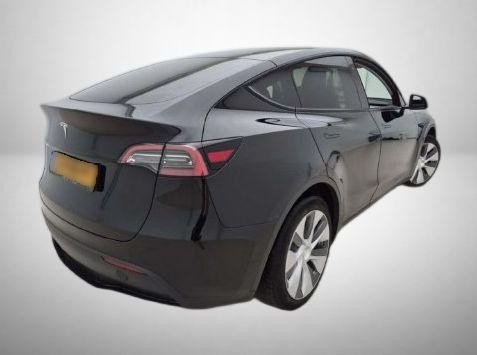 Tesla Model Y 2023 2