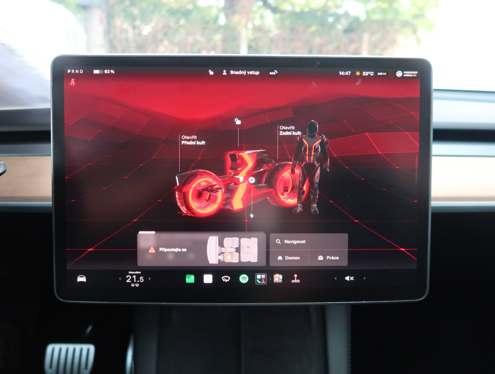 Tesla Model Y 4x4 2022 14