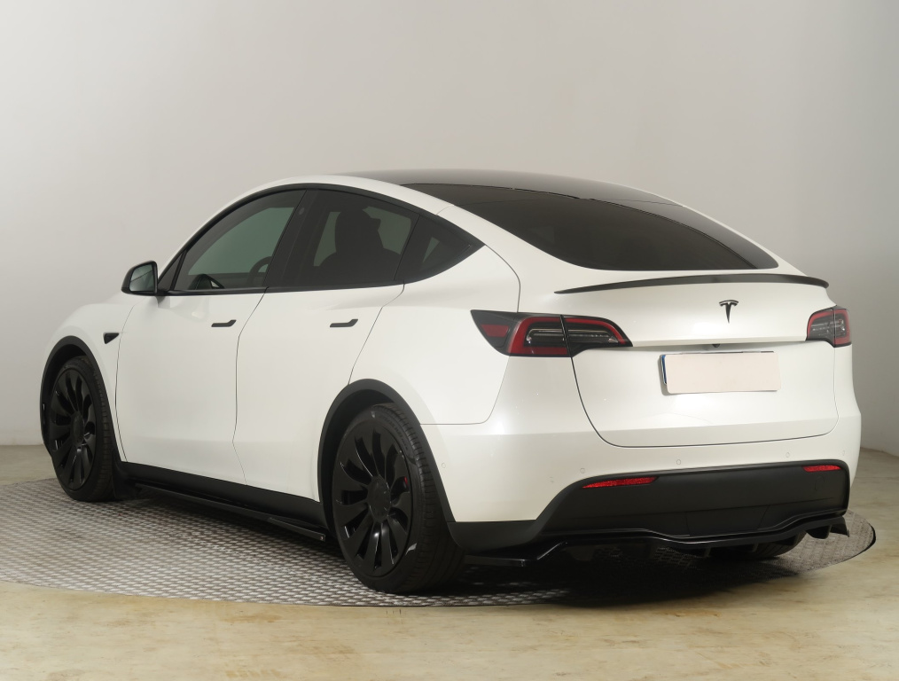 Tesla Model Y 4x4 2022 5