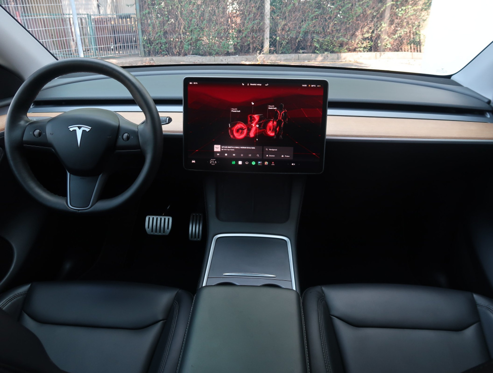 Tesla Model Y 4x4 2022 9