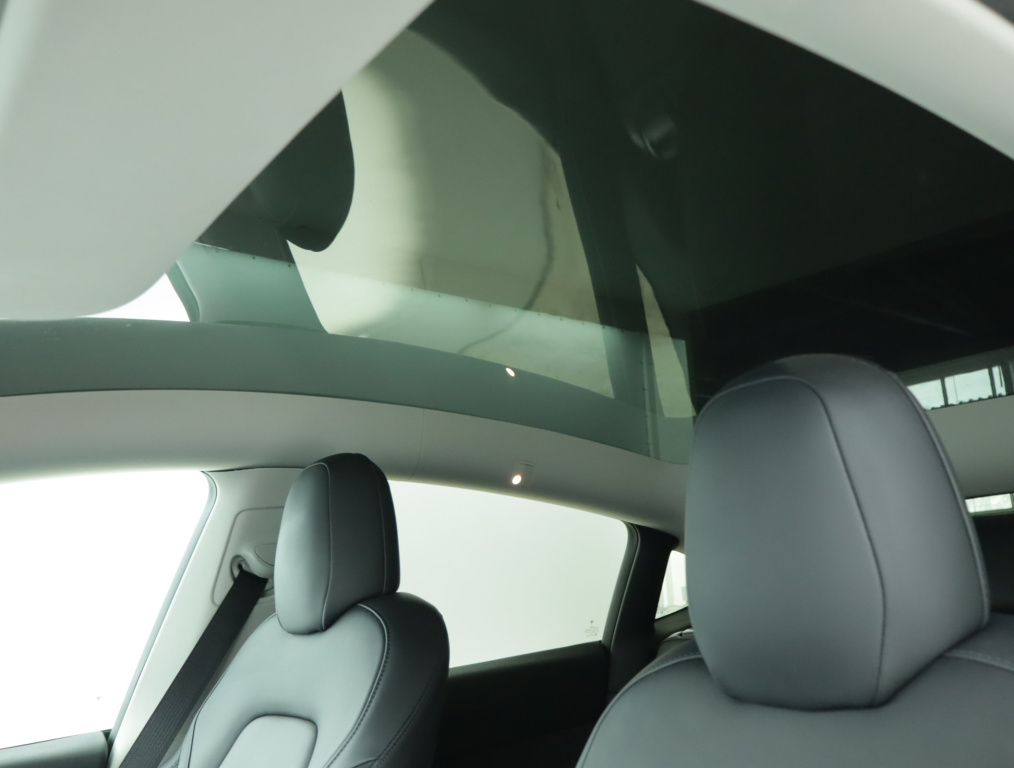 Tesla Model Y 4x4 2022 22