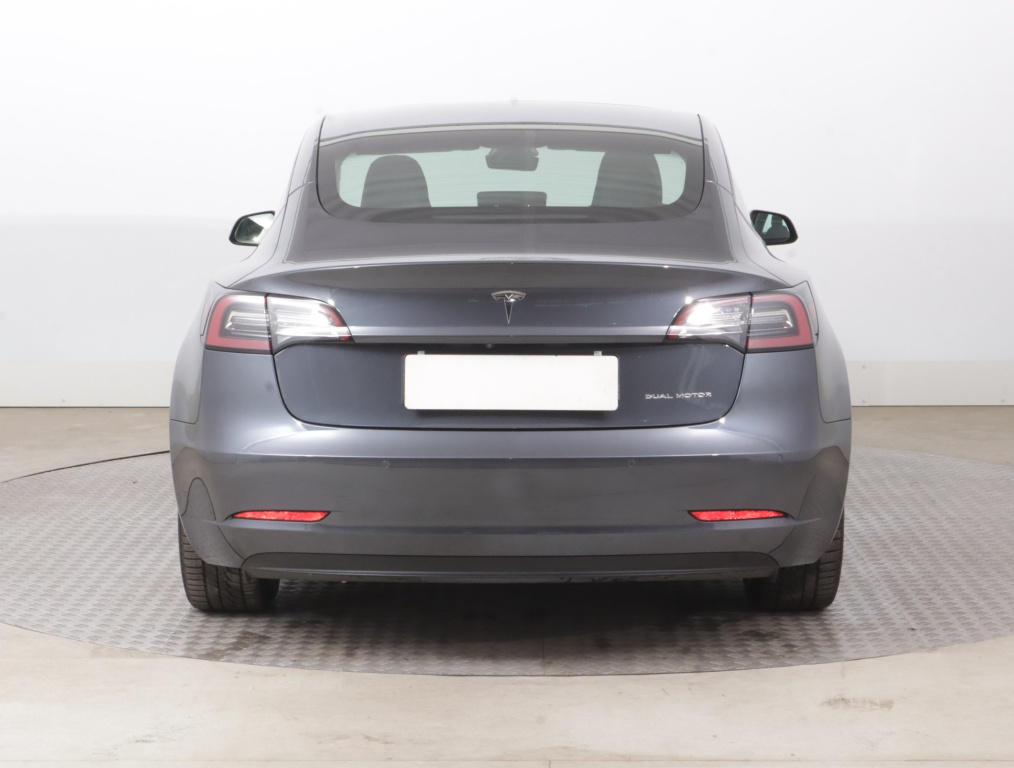 Tesla Model 3 4x4 2021 6