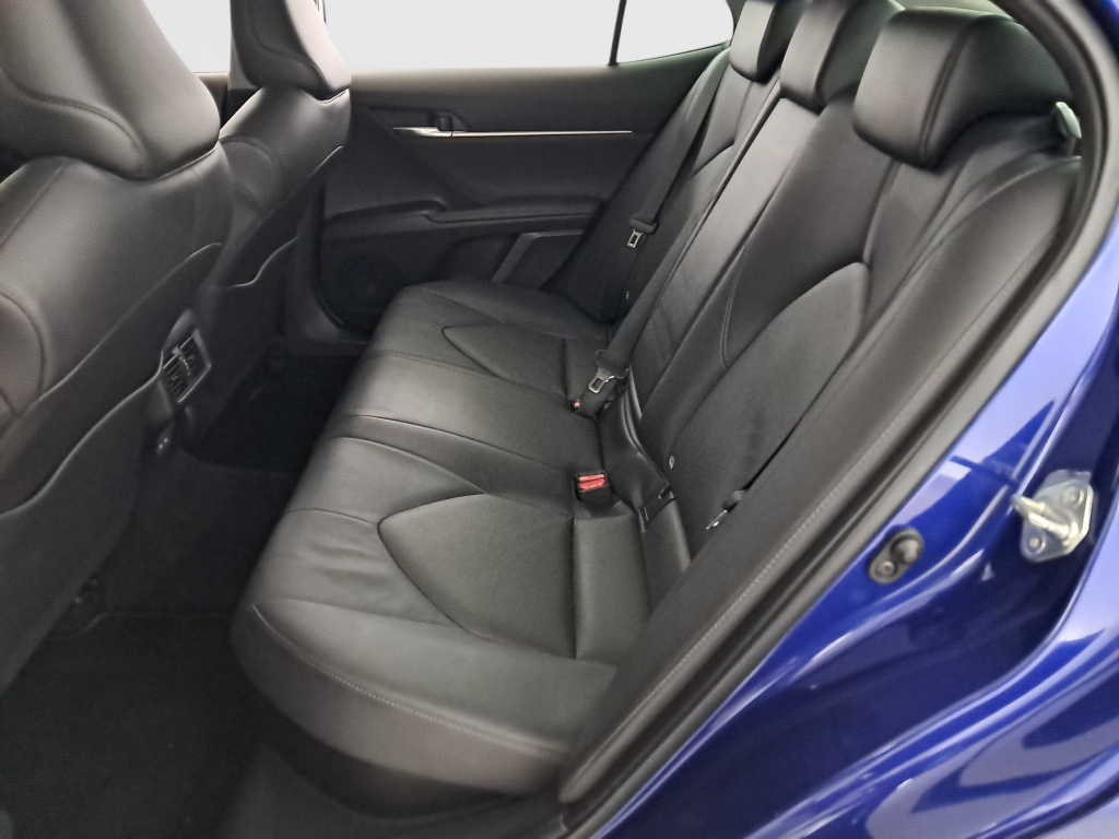 Toyota Camry 2.5 Hybrid 2023 12