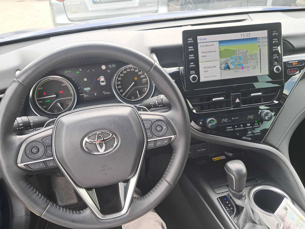 Toyota Camry 2.5 Hybrid 2024 3
