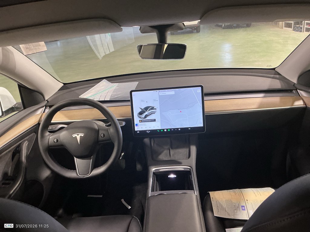Tesla Model Y 4x4 2021 3