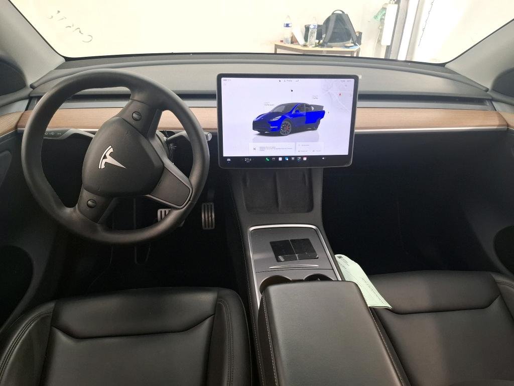 Tesla Model Y 4x4 2024 3