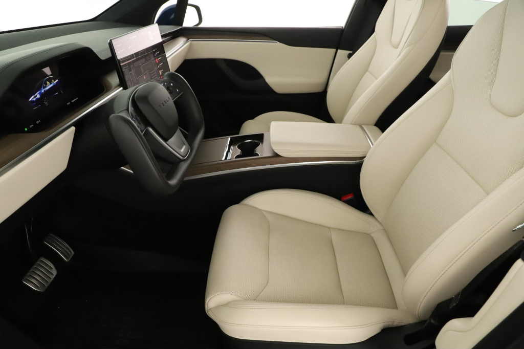 Tesla Model X 4x4 2023 12