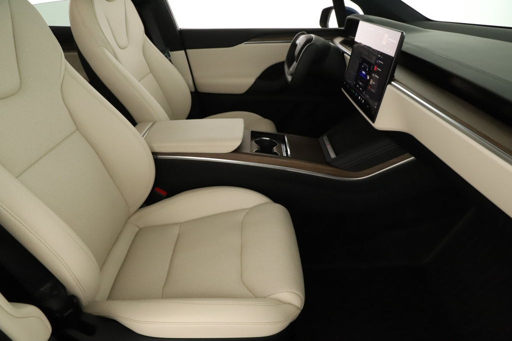 Tesla Model X 4x4 2023 10