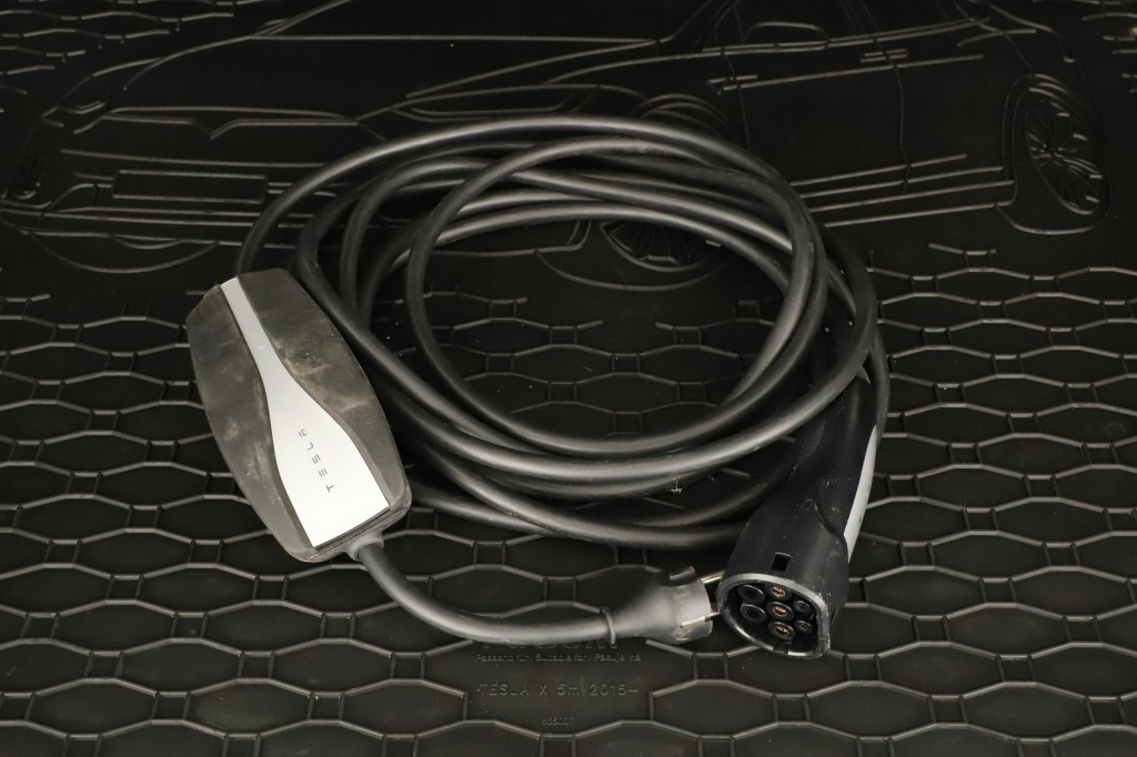 Tesla Model X 4x4 2023 16
