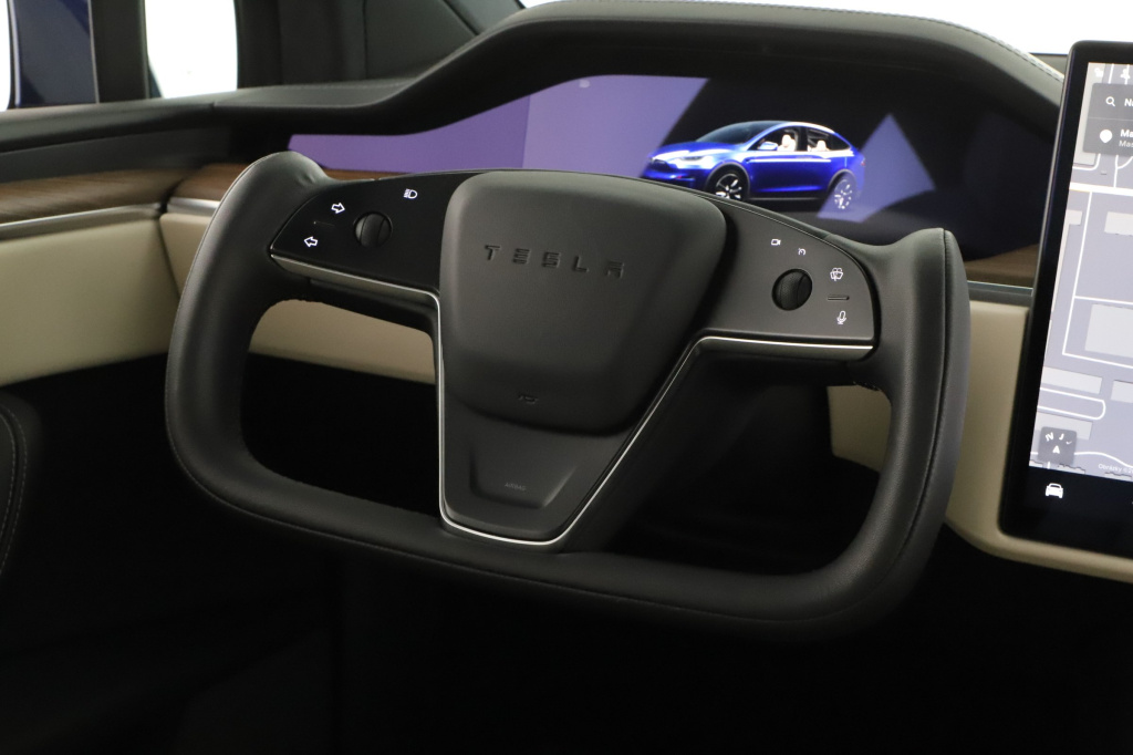 Tesla Model X 4x4 2023 13