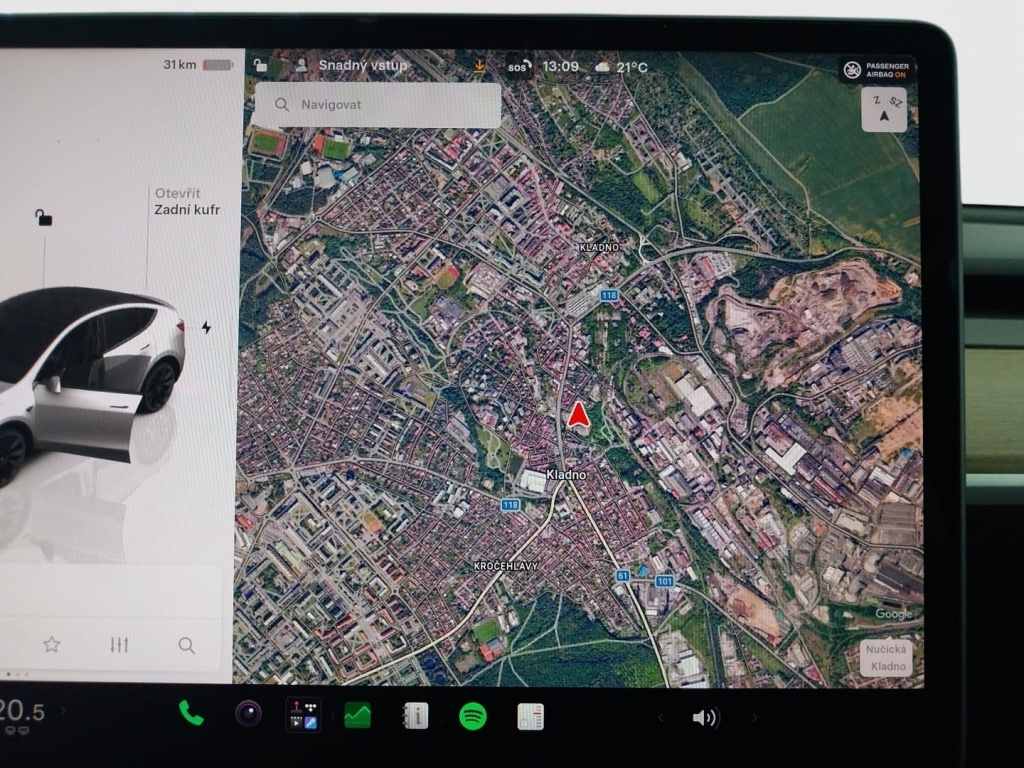 Tesla Model Y 4x4 2023 23