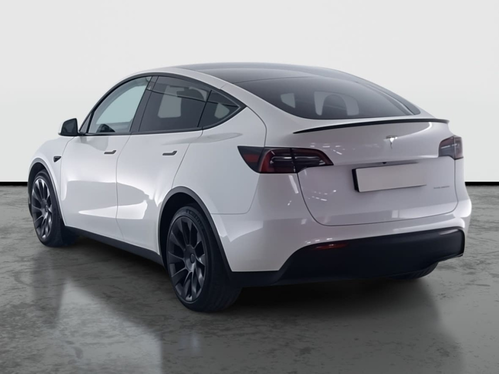 Tesla Model Y 4x4 2023 5
