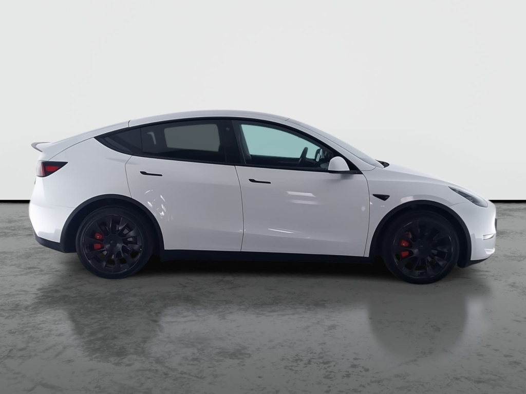 Tesla Model Y 4x4 2023 8