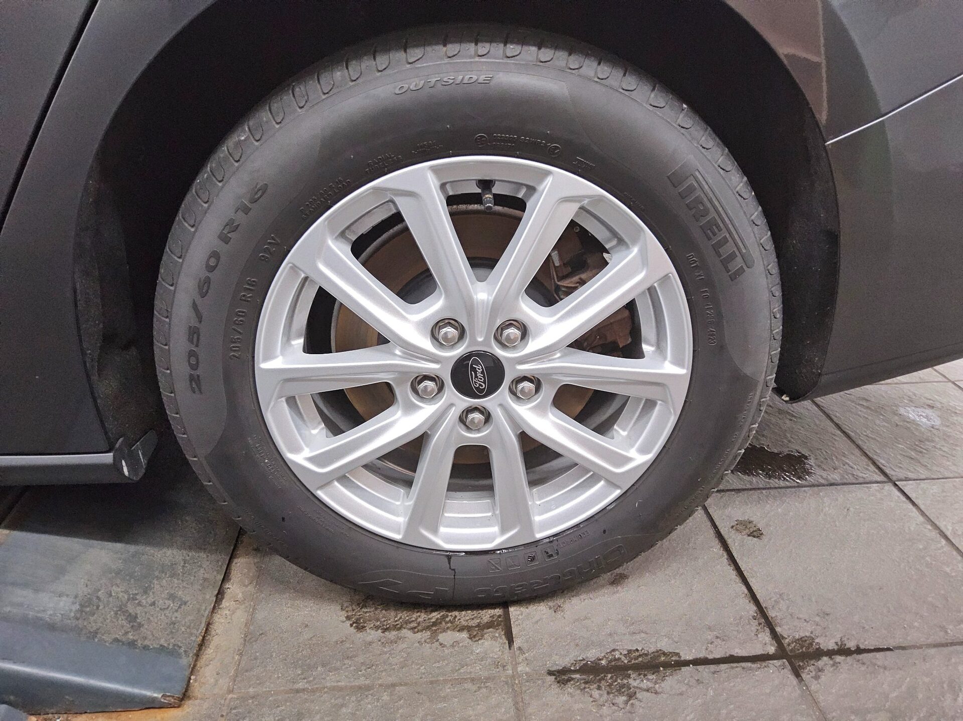 Ford Focus Turnier 1.5 EB Cool&Connect Navi LED AHK 10