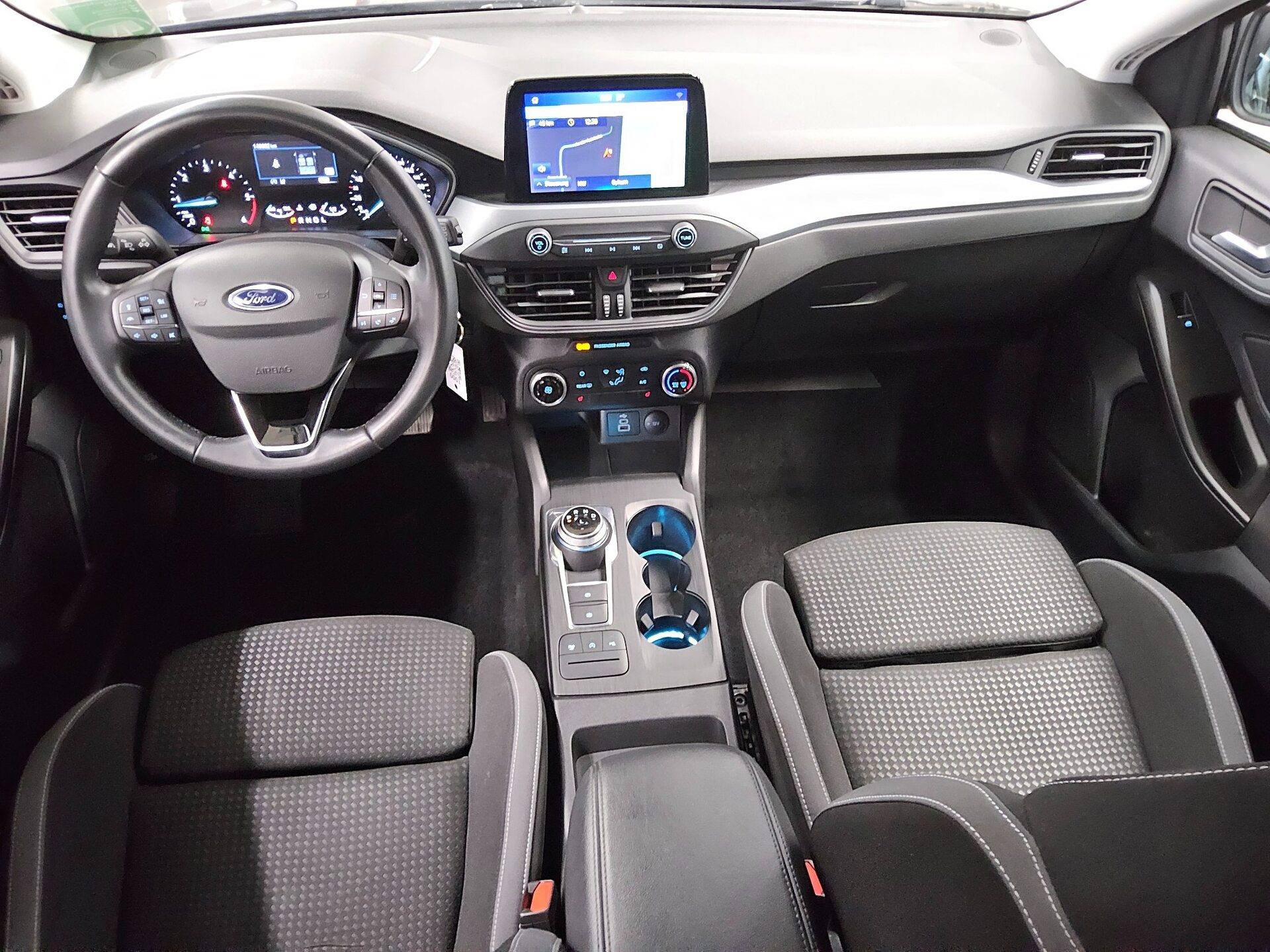 Ford Focus Turnier 1.5 EB Cool&Connect Navi LED AHK 5