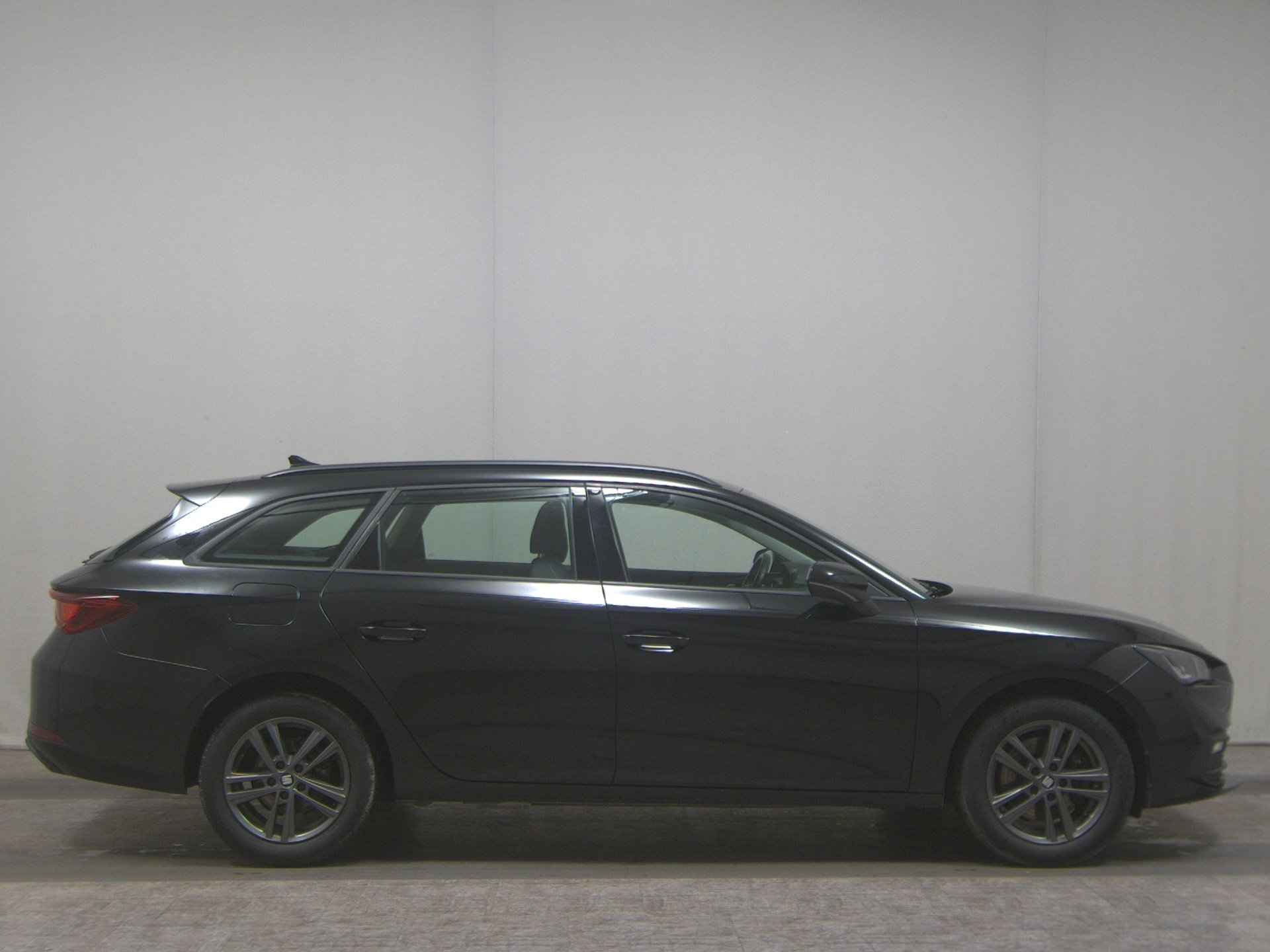 Seat Leon Sportstourer 2.0 TDI Style Navi LED vc RfK
