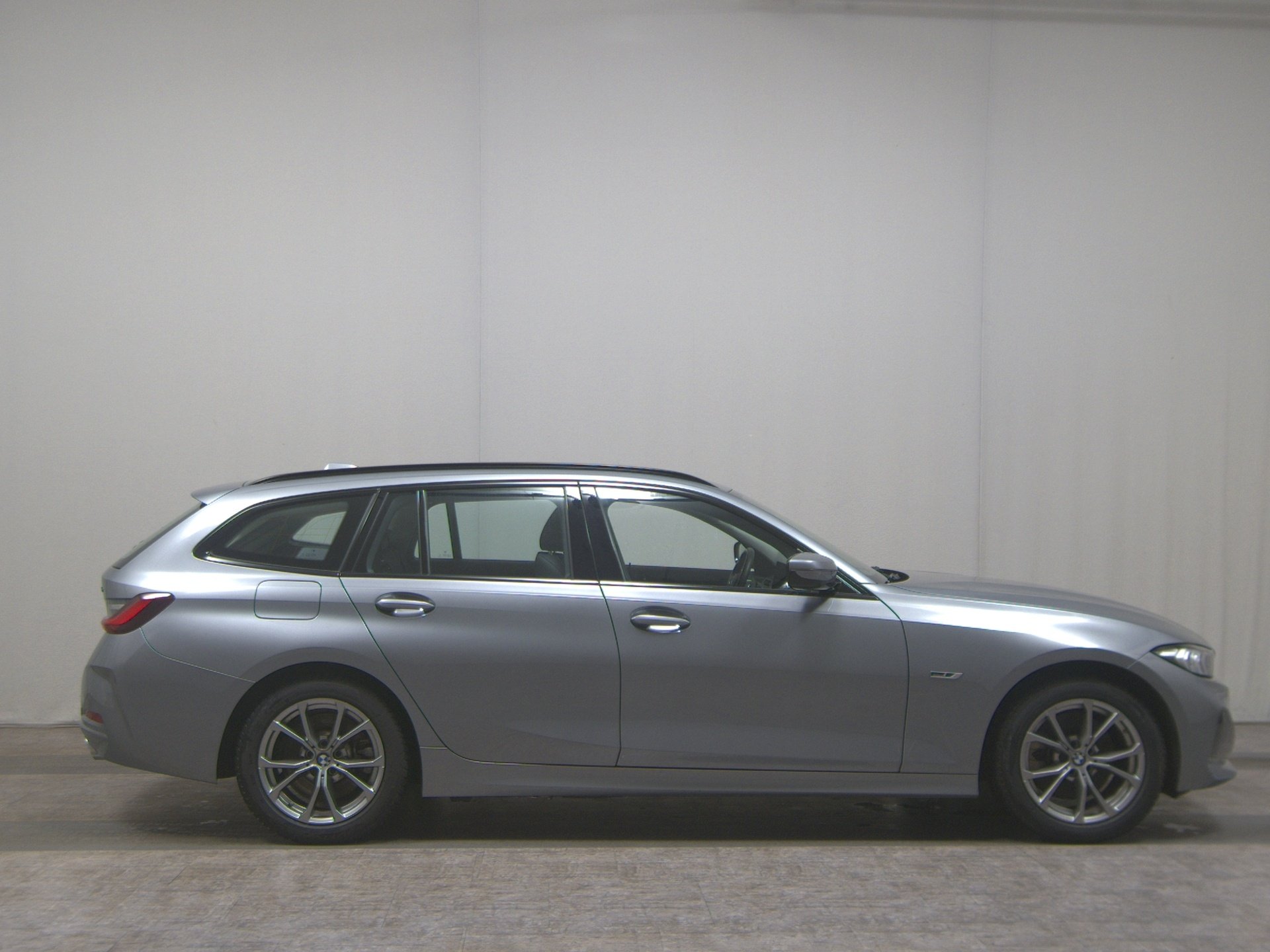 BMW 330e Touring T-Leder Navi LED Curved