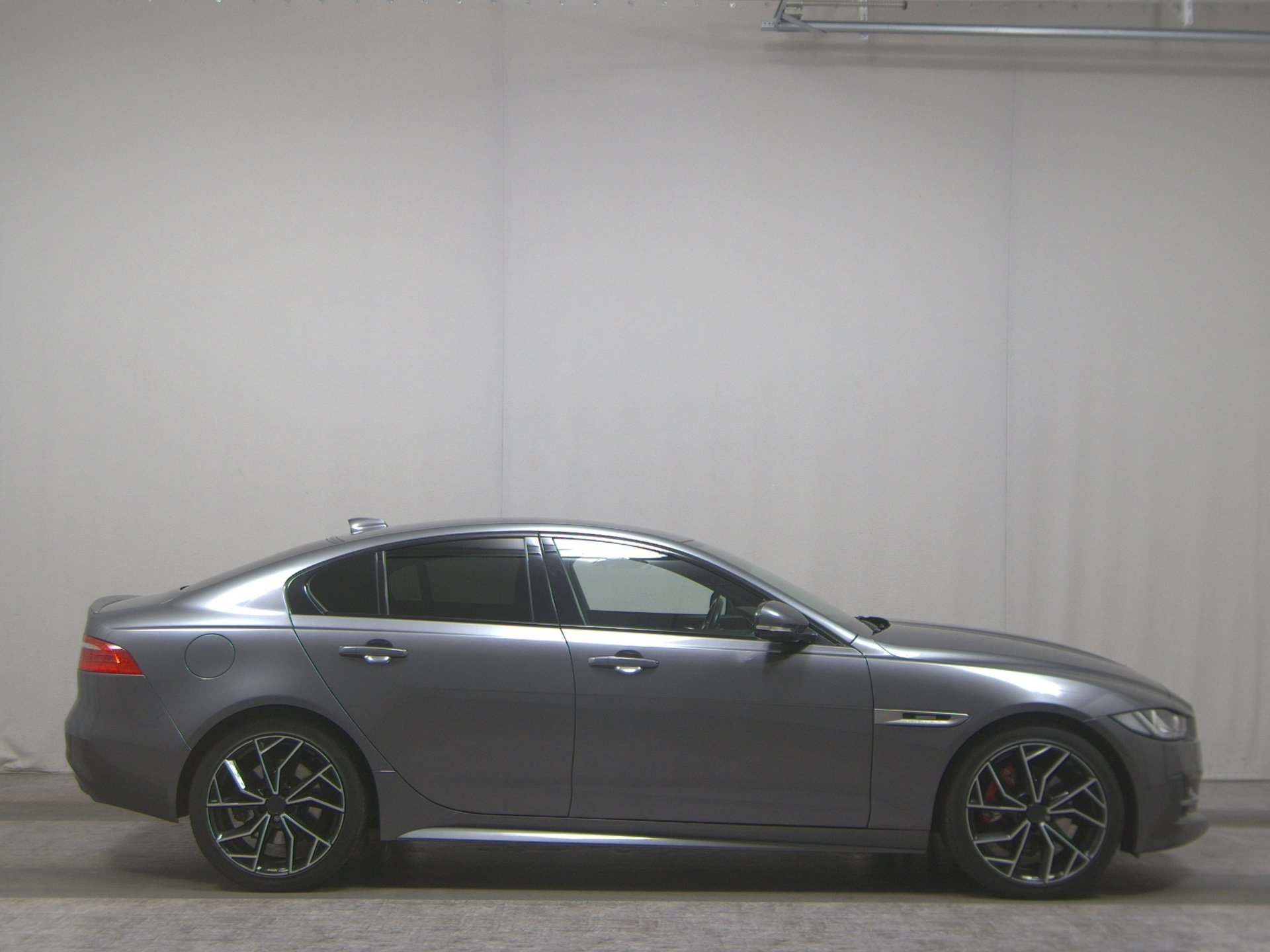 Jaguar XE 25t R-Sport Navi Xenon RFK 4xShz