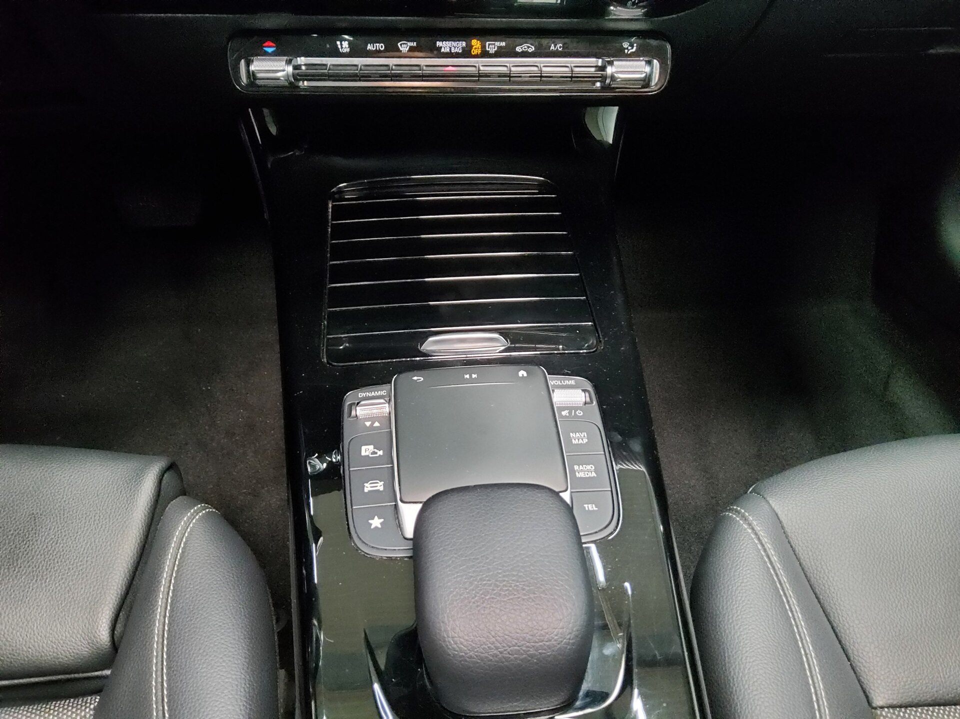 Mercedes-Benz A 200 d Style T-Leder Navi Pano Shz 6