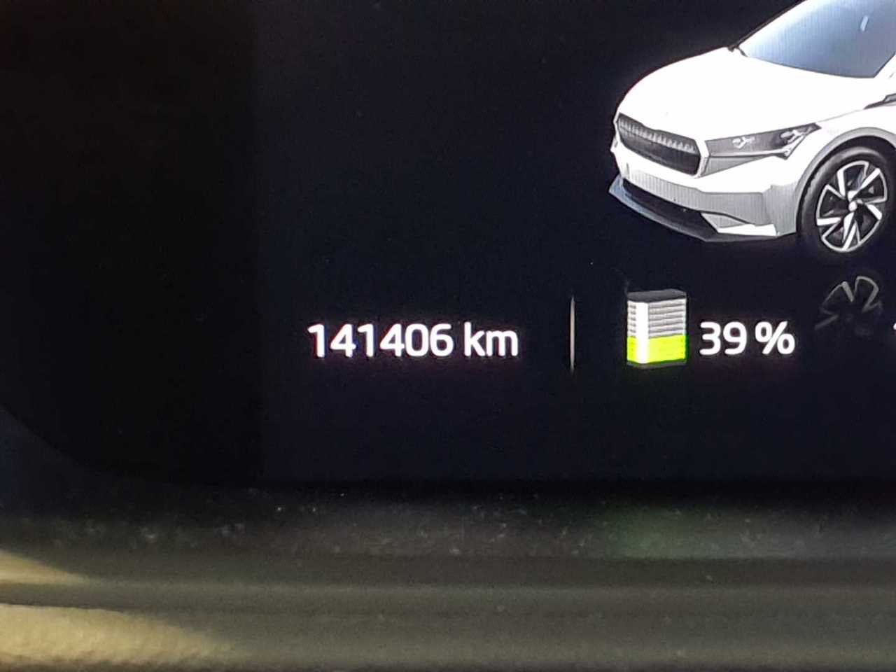 Skoda Enyaq iV 80 LEDER NAVI KLIMAAUT LED PANO 11