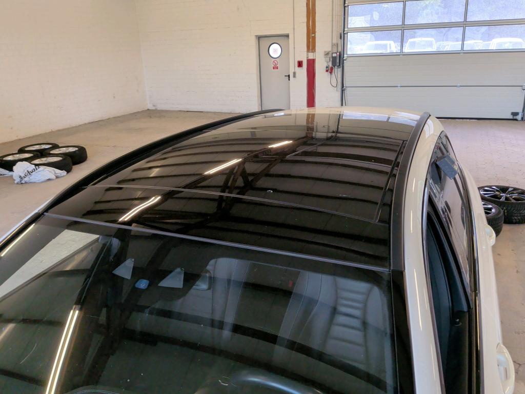 Mercedes-Benz E 220 T d 4M AMG-Line AMG-LINE NAVI KLIMAAUT LED RADIO 10